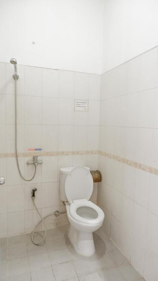 Hotel The Kirana Purnama Semarang Esterno foto