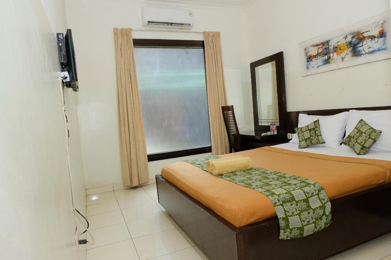 Hotel The Kirana Purnama Semarang Esterno foto